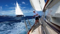 Sailing yacht MARAE -   Side Deck while sailing